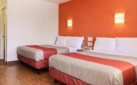 Motel 6-Bismarck, Nd